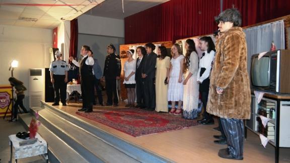 Ödemiş Anadolu Lisesi Tiyatro Topluluğu