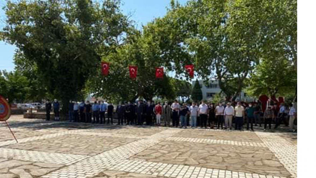 15 Temmuz Demokrasi ve Milli Birlik Günü Anma Progragramı, Şehit Birol Uysal Parkı'nda Çelenk Sunma Töreni ile başladı.
