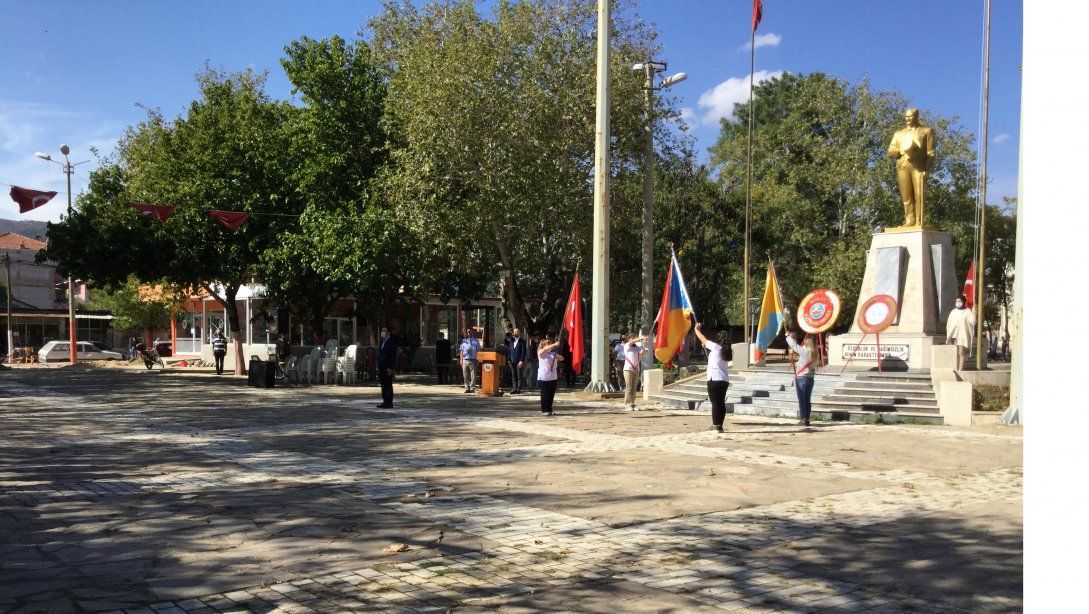 29 Ekim Cumhuriyet Bayramı münasebetiyle Şehit Birol Uysal Parkı'nda Çelenk Sunma Töreni gerçekleştirildi.